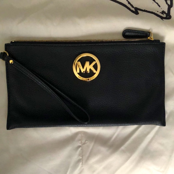 Michael Kors Authentic Black Leather Wristlet - Picture 1 of 3
